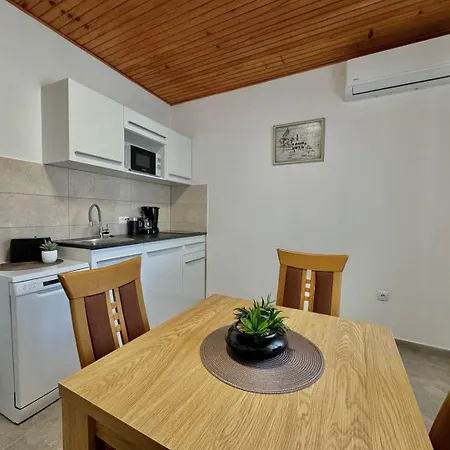 Apartmán Almira Nr. 3 *
